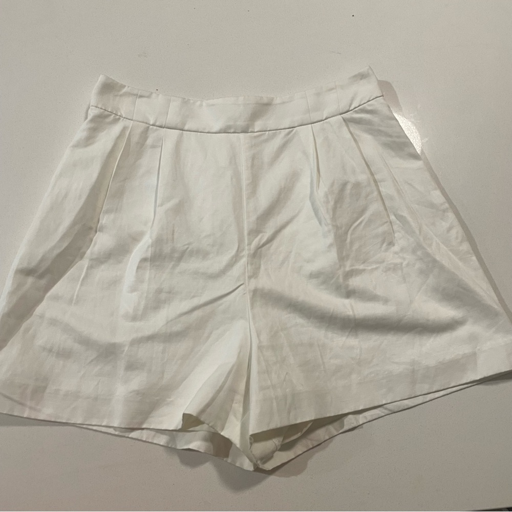 White tailored shorts